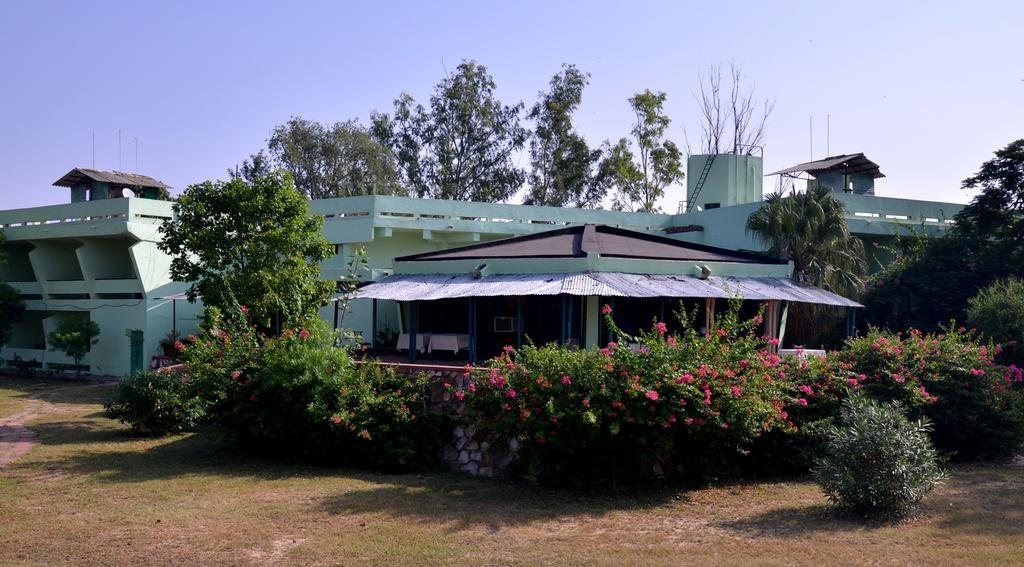 Hotel Bharatpur Ashok Zewnętrze zdjęcie