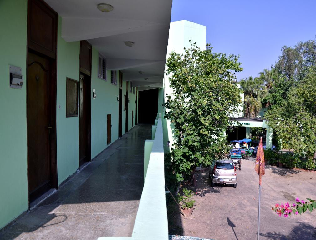 Hotel Bharatpur Ashok Zewnętrze zdjęcie